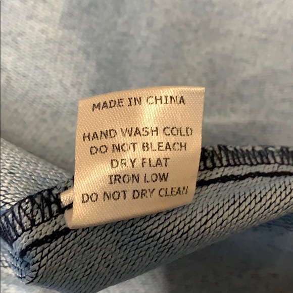 Lumiere Chambray Top - Picture 7 of 7